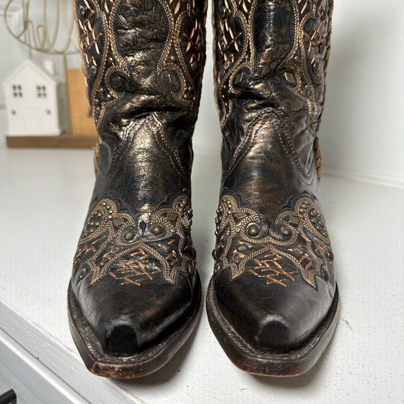 **SOLD**Corral Women’s 6.5M Western Cowboy Boots Distressed Leather Braided - Picture 4 of 9